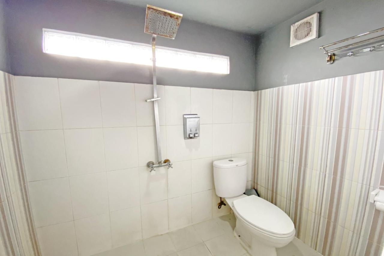 Hotel Ananda Syariah Redpartner Bukittinggi Esterno foto